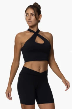 Chuns Biker Short - Black -Outlet Aqua Surf Wears Store Activewear Bottoms Chuns Black SideFront2 Karol 101822