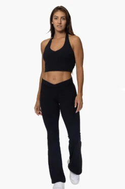Makaha Flare Pant - Black -Outlet Aqua Surf Wears Store Activewear Bottoms Makaha Black Front Karol 101822