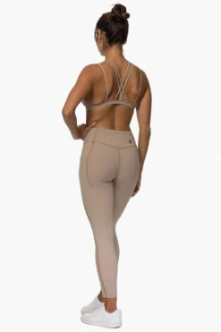 Mundaka Mid-Rise Leggings - Mocha -Outlet Aqua Surf Wears Store Activewear Bottoms Mundaka Mocha SideBack Karol 101822