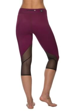 Byron Capri Leggings -Outlet Aqua Surf Wears Store BYRON CAB B 031618 4e6f9fe4 8e1c 462c 91a8 705aa53315a6