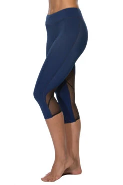 Byron Capri Leggings -Outlet Aqua Surf Wears Store BYRON NAVY S 031618 729addd4 8713 4478 a5f3 31af95599df0