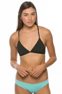 Andy Bikini Bottom - Beach