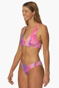 Koa Bikini Bottom - Radiance 6 Koa Bikini Bottom - Radiance -Outlet Aqua Surf Wears Store Surf Bottoms Koa Print Radiance SideFront KiraAlger 011923