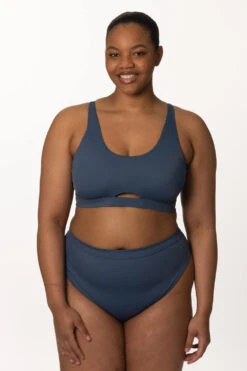 Nora Bikini Bottom - Laguna -Outlet Aqua Surf Wears Store Surf Bottoms Nora Solid Laguna Front Zarria 010423