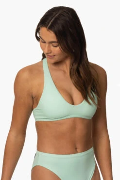 Aster Bikini Top - Segundo 12 Aster Bikini Top - Segundo -Outlet Aqua Surf Wears Store Surf Tops Aster Solid Segundo SideFront MiaClark 011623