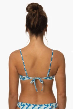 Hikari Bikini Top - Dana Point -Outlet Aqua Surf Wears Store Surf Tops Hikari Print Danapoint Back MiaClark 011623