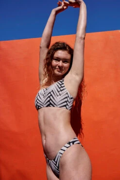 Kelia Bikini Bottom - Pacific -Outlet Aqua Surf Wears Store Swim Bottoms Kelia Prints Pacific Front Side Model1 JSD2.23 Lifestyle